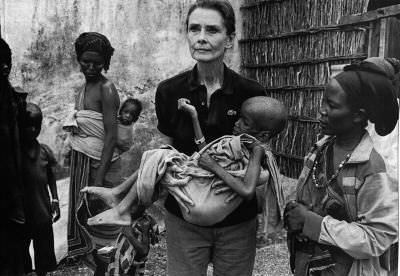 Audrey Hepburn worked tirelessly for UNICEF and gave her heart to the cause of helping the underprivileged...now that's true beauty