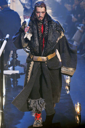 Galliano - Great Russian coat with astrakan and embroideries 