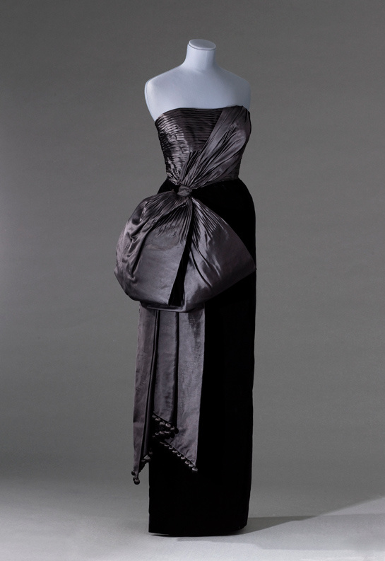 Coat dress by Jacques Fath - Les années 50 : La mode en France, 1947-1957 