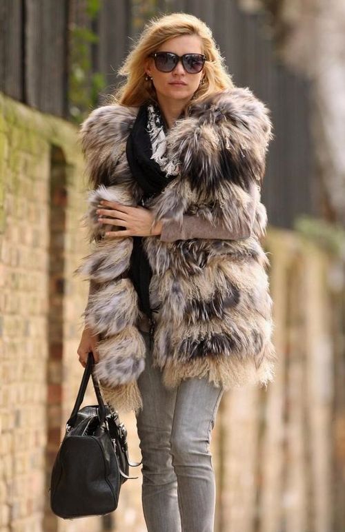 Kate Moss favors her fur and jeans look