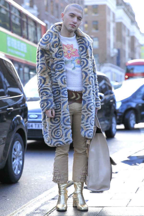 Street style London - London RTW FW16 - February 2016