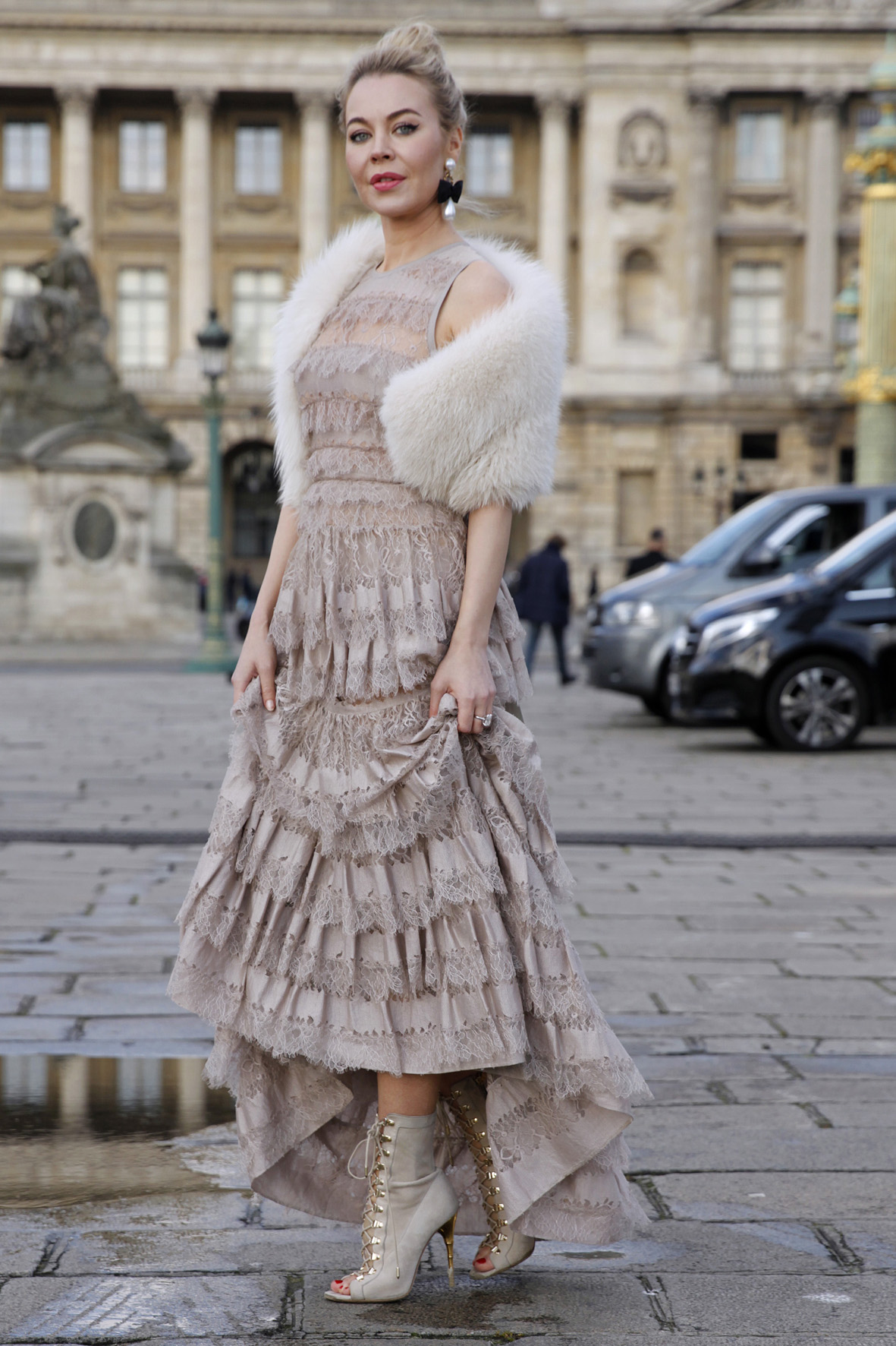 Street style - Paris RTW fall winter 2016 - March 2016