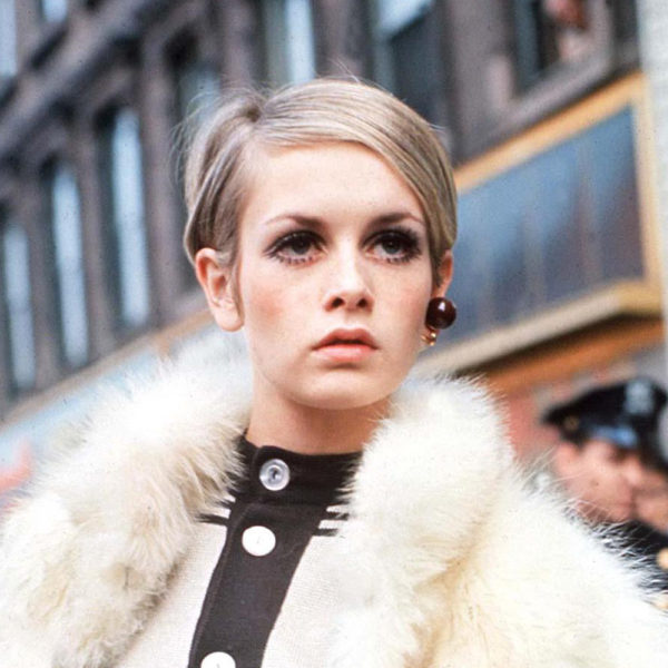 Twiggy-60s-Fashion-thumb