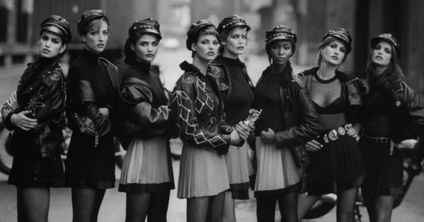 Left to Right: Cindy Crawford, Tatjana Patitz, Linda Evangelista, Claudia Schiffer, Naomi Campbell, Karen Mulder und Stephanie Seymour.