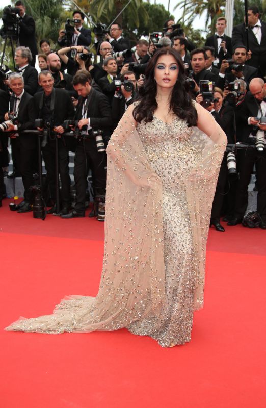 Aishwarya Rai Bachchan at the red carpet of Cannes film festival