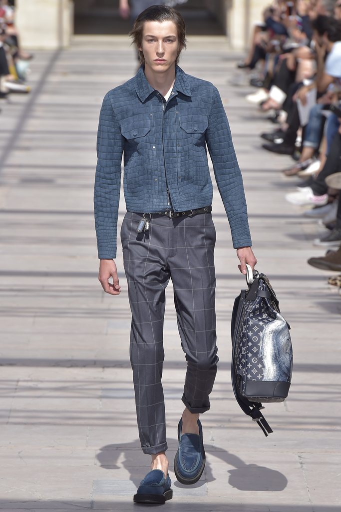 Louis Vuitton Spring 2017 Menswear collection, runway looks, beauty,  models, and reviews.