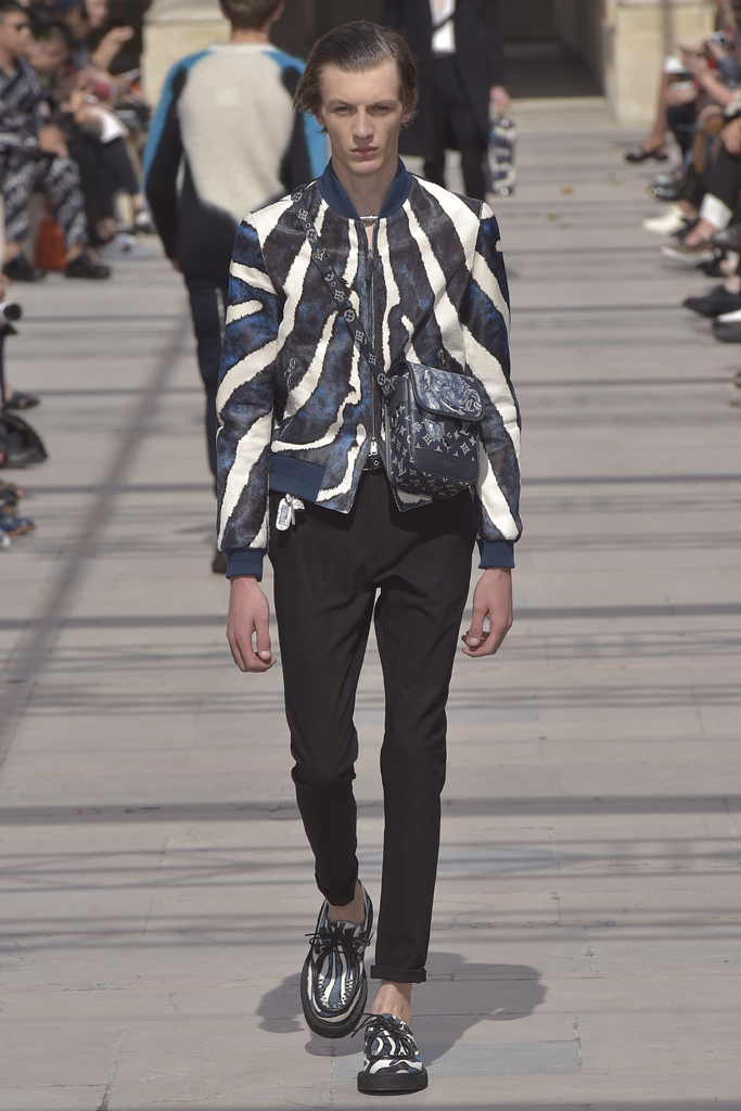 Louis Vuitton Spring 2017: Paris Men's Fashion Week [PHOTOS] – Footwear News