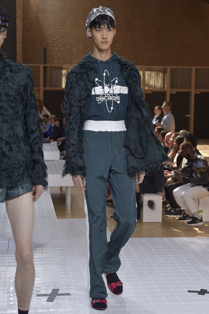 PARIS: Menswear 2017 Spring RTW Collection Reviews Part 5 Finale ...