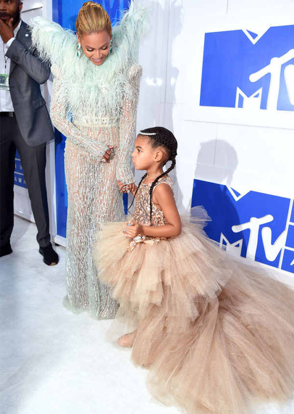 Even with the best accessory one could have, little Blue Ivy in an $11,000 dress,the look didn't do it for us