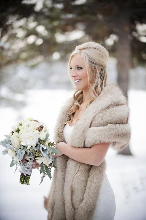 33-cool-ideas-to-use-fur-for-your-wedding-weddingomania-722-int