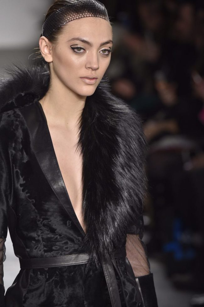 Pamella Roland Fall 2016 fur collars