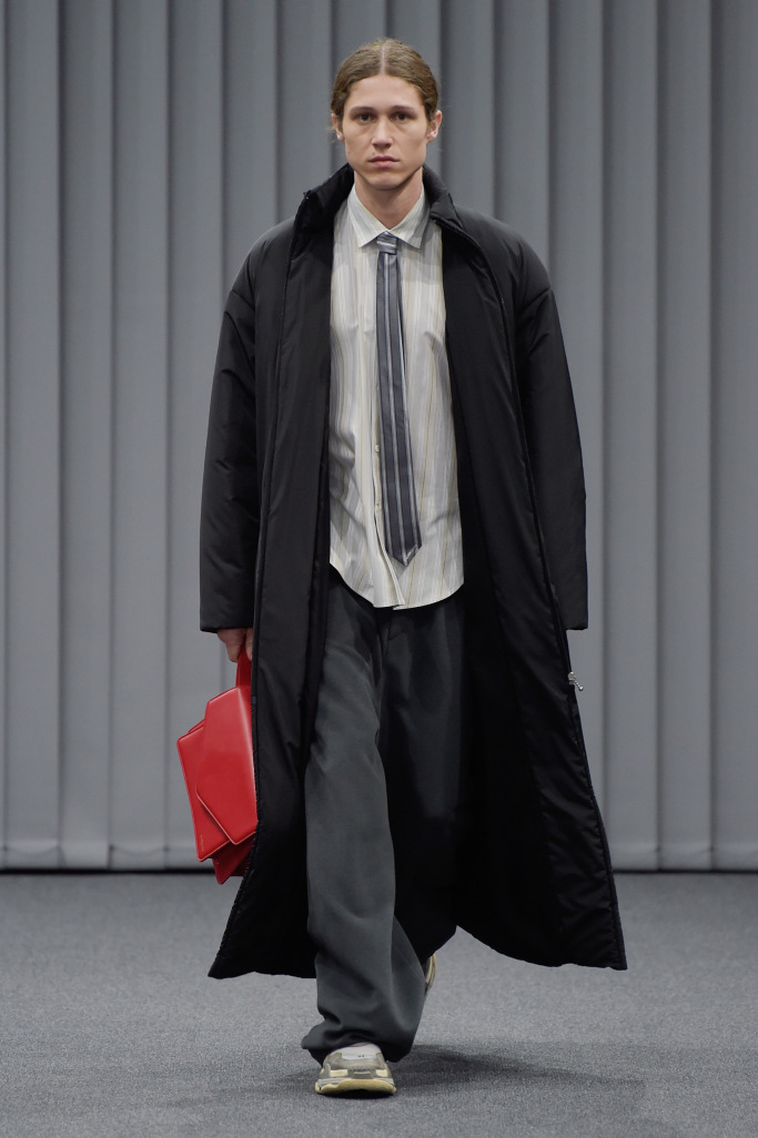 Balenciaga Menswear Fall 2017 Collection