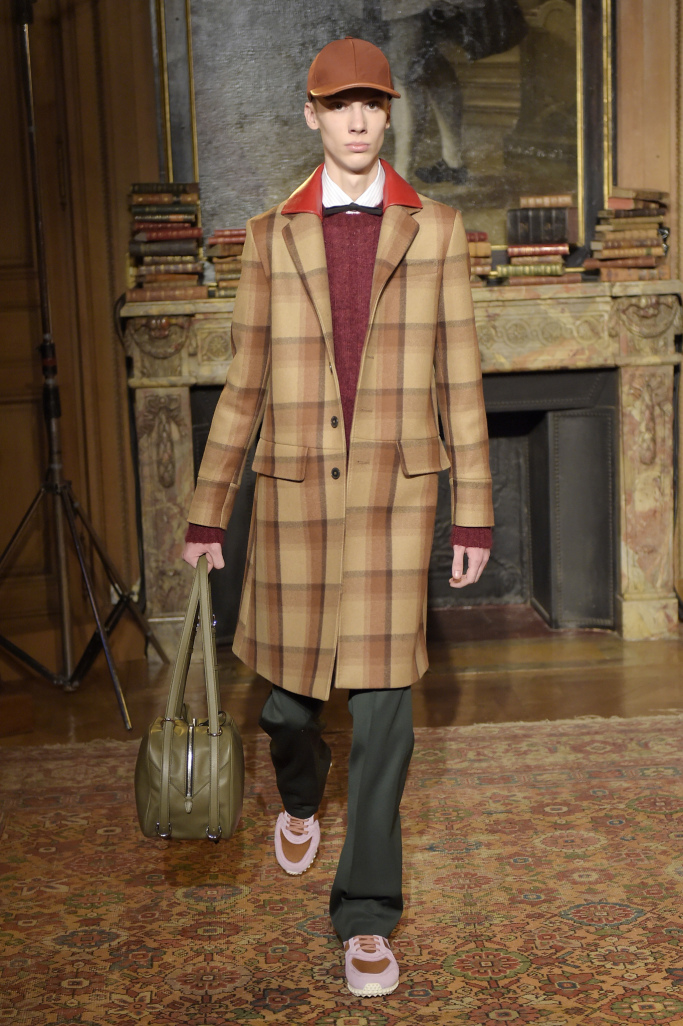 Valentino Menswear Fall 2017 Collection