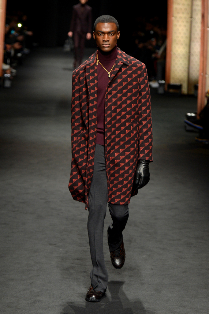 Versace Menswear Fall 2017