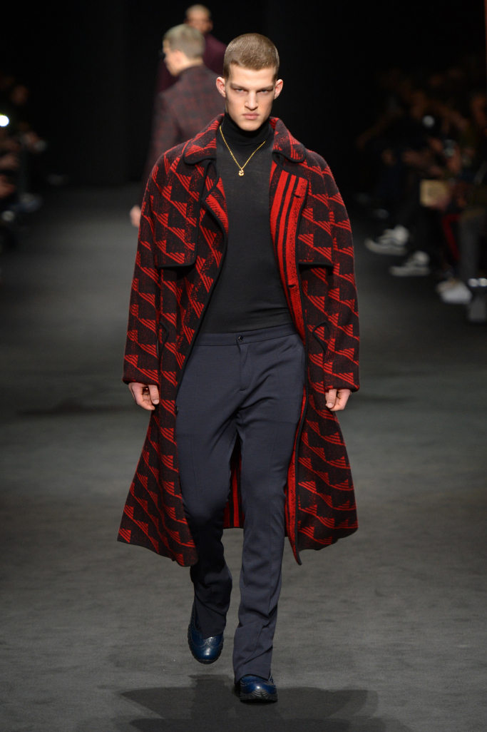 Versace Menswear Fall 2017