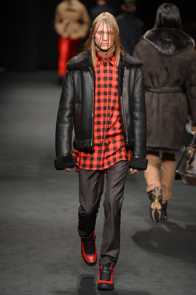 Versace Menswear Fall 2017