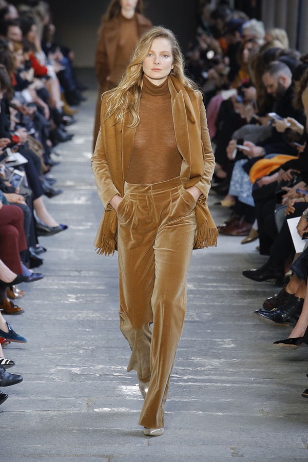 Max Mara Milan Fashion Week Fall 2017