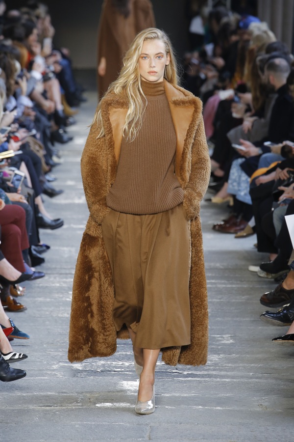 Max Mara Milan Fashion Week Fall 2017