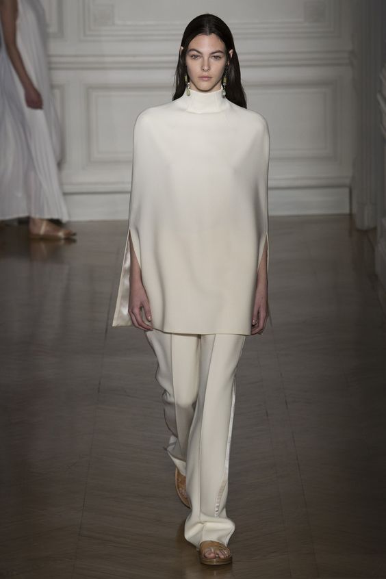 Valentino Spring 2017 Couture Collection
