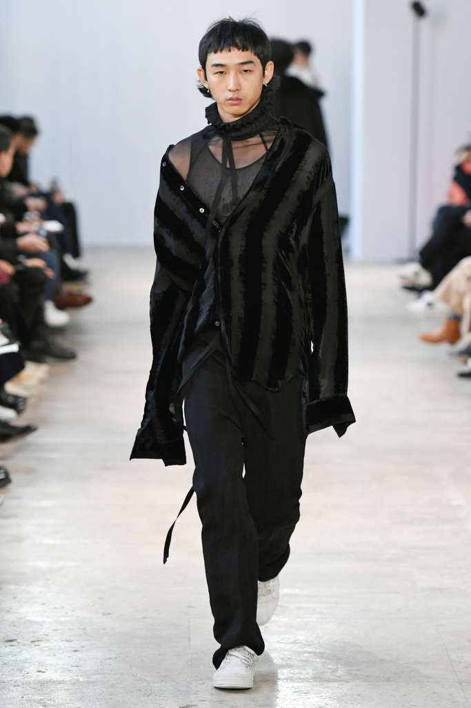 Ann Demeulemeester Menswear Fall 2017 Collections