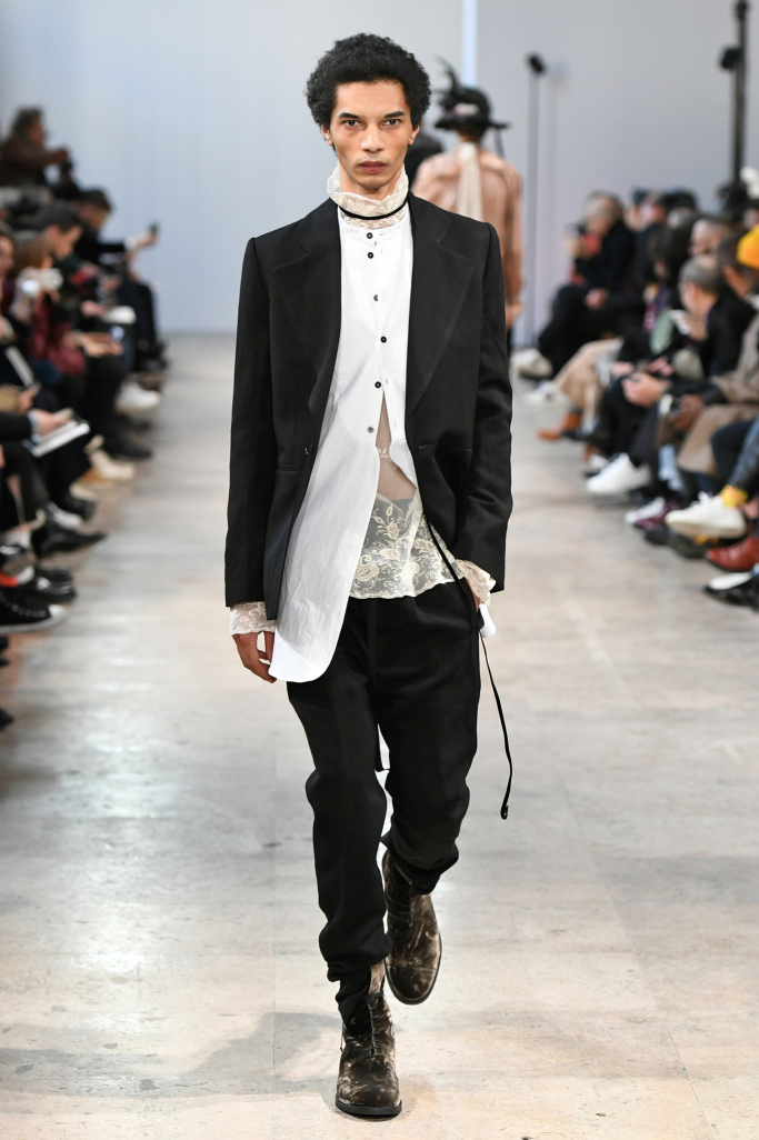 Ann Demeulemeester Menswear Fall 2017 Collections