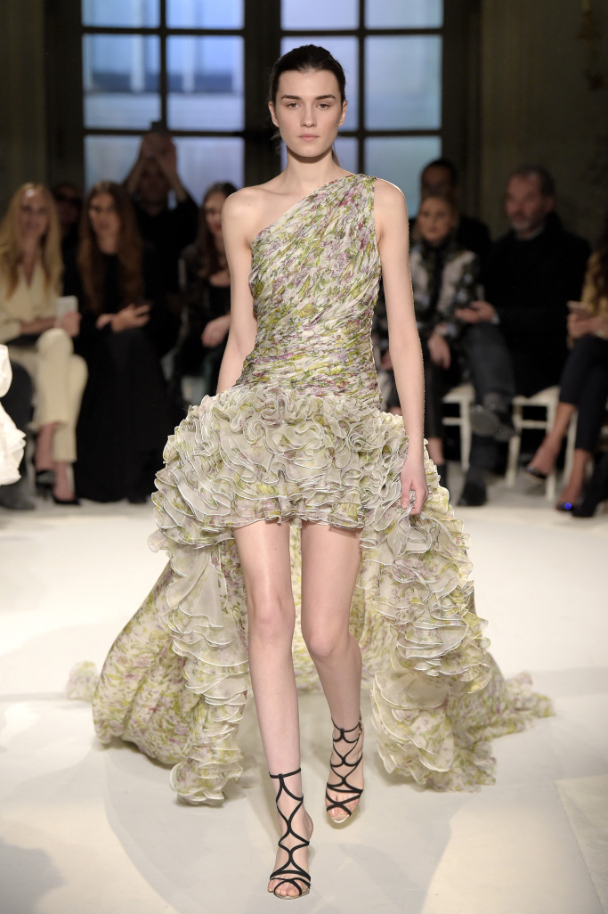 Giambattista Valli Spring 2017 Couture Collection