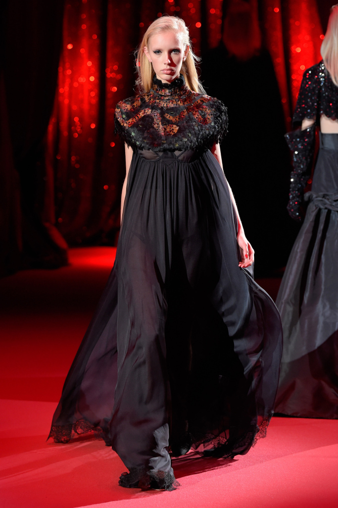 Ulyana Sergeenko Spring 2017 Couture Collection