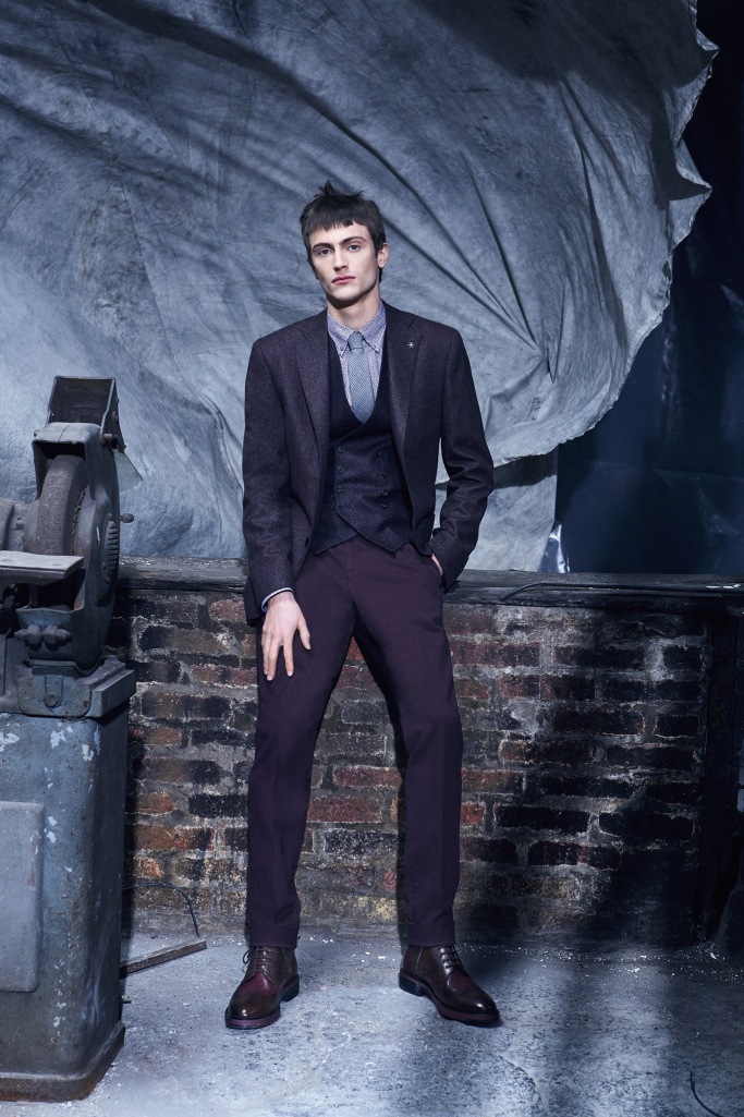 Emanuel Ungaro Menswear Fall 2017 Collections