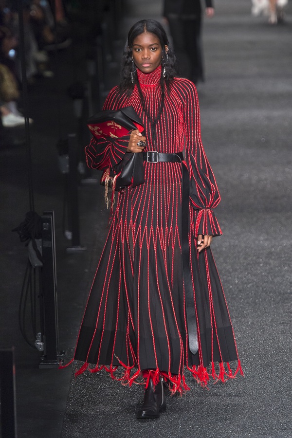 Alexander McQueen PARIS Fashion Week Fall 2017