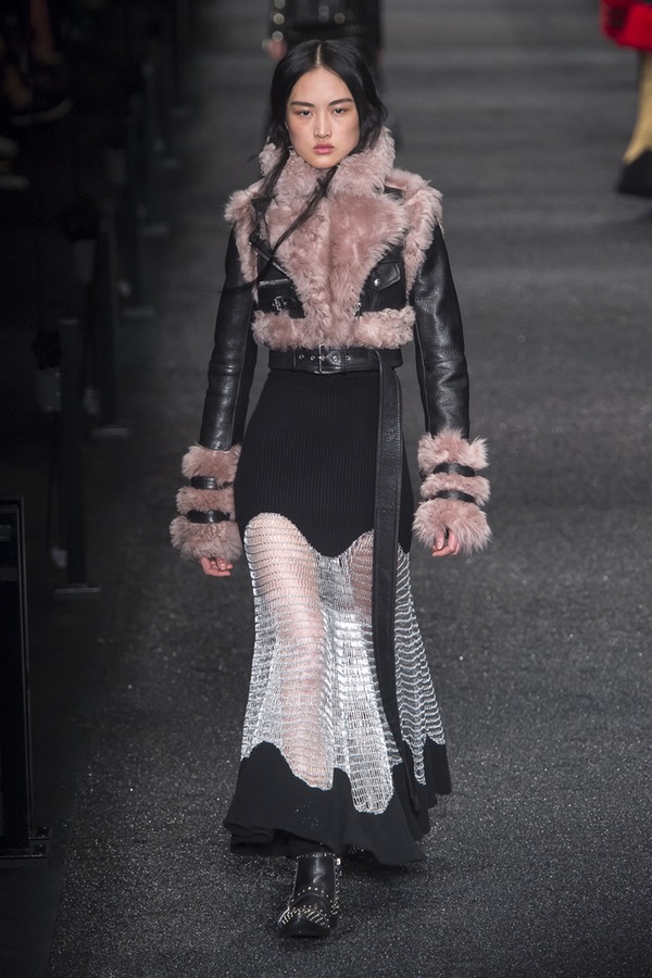 Alexander McQueen PARIS Fashion Week Fall 2017