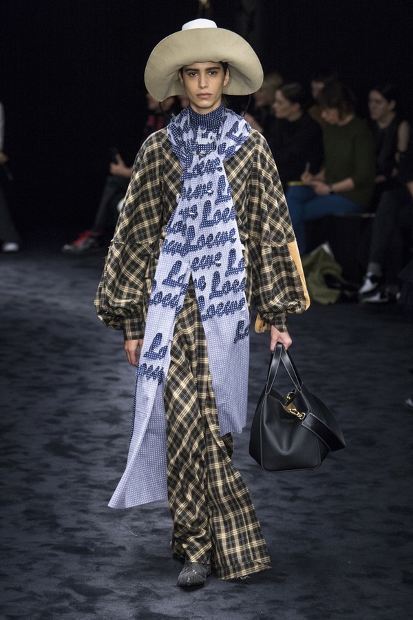 Loewe PARIS Fashion Week Fall 2017