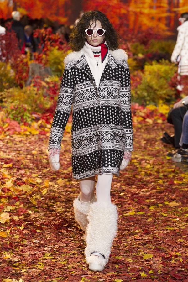 Moncler Gamme Rouge PARIS Fashion Week Fall 2017