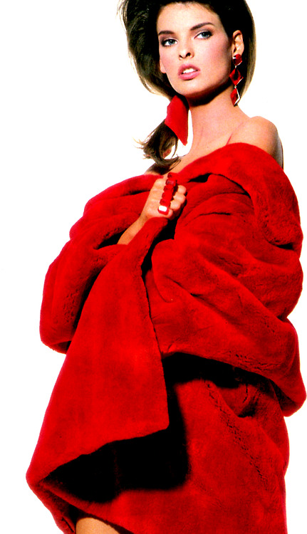 Vogue USA September 1987 Photography: Irving Penn Model: Linda Evangelista