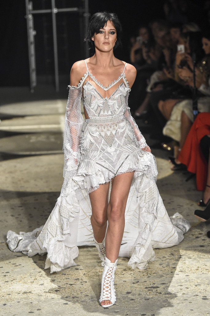 Julien Macdonald RTW London Spring Summer 2018