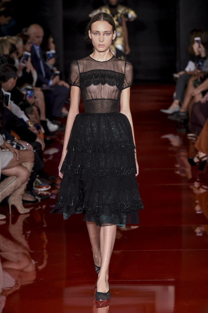 Rochas RTW Paris Spring Summer 2018