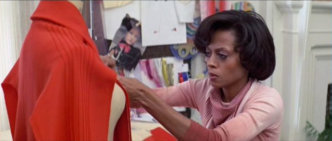 Diana Ross played the lead role of Tracy, a struggling aspiring designer from Chicago whose ambition leads her to Rome where she ultimately has to choose between her successful career and love