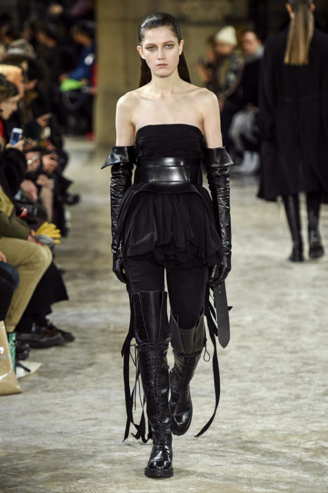 Ann Demeulemeester RTW Fall 2018 - Paris Fashion Week