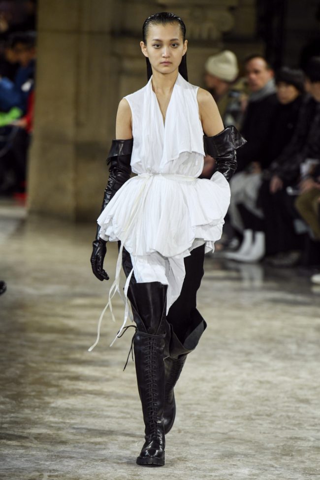 Ann Demeulemeester RTW Fall 2018 - Paris Fashion Week