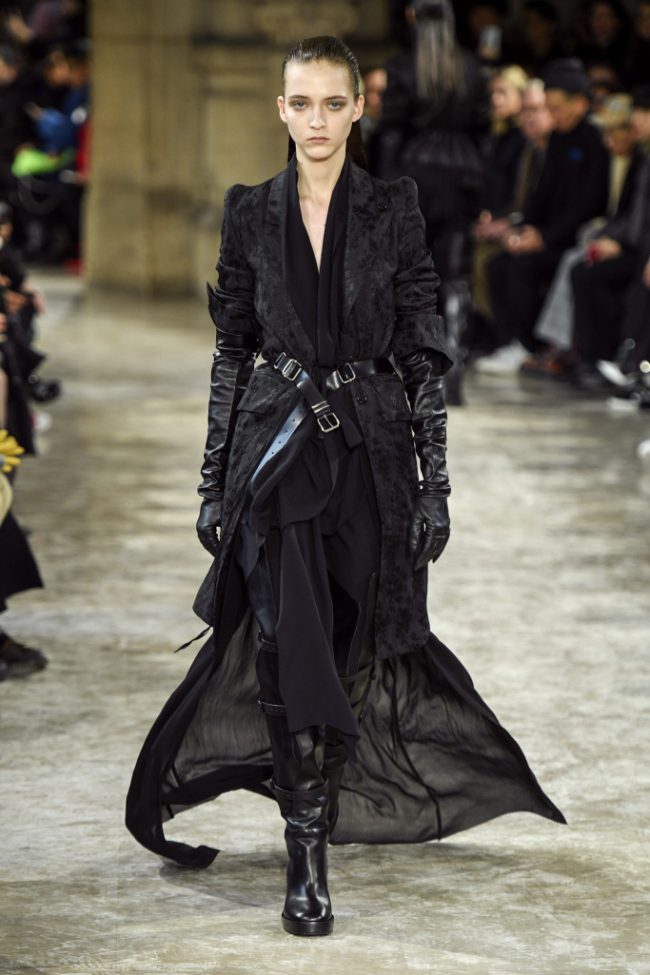 Ann Demeulemeester RTW Fall 2018 - Paris Fashion Week