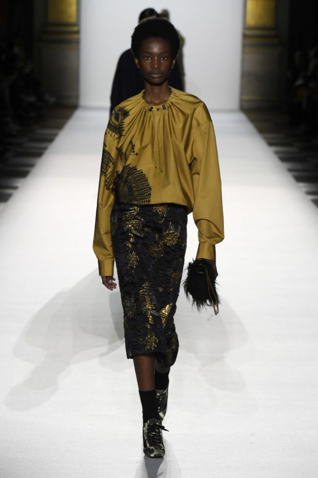 Dries Van Noten RTW Fall 2018 - Paris Fashon Week