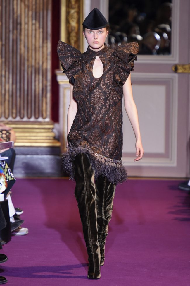 Andrew Gn RTW Fall 2018 - Paris Fashion Week