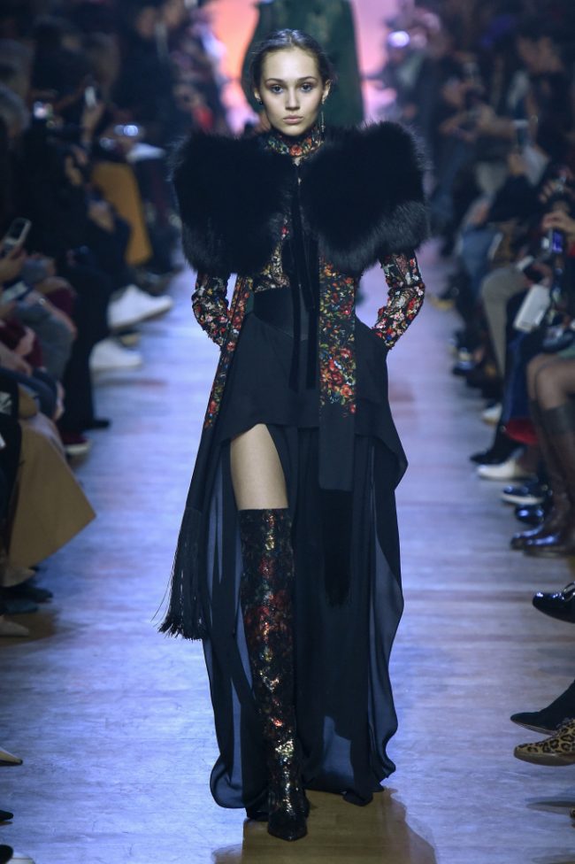 Ellie Saab RTW Fall 2018 - Paris Fashion Week