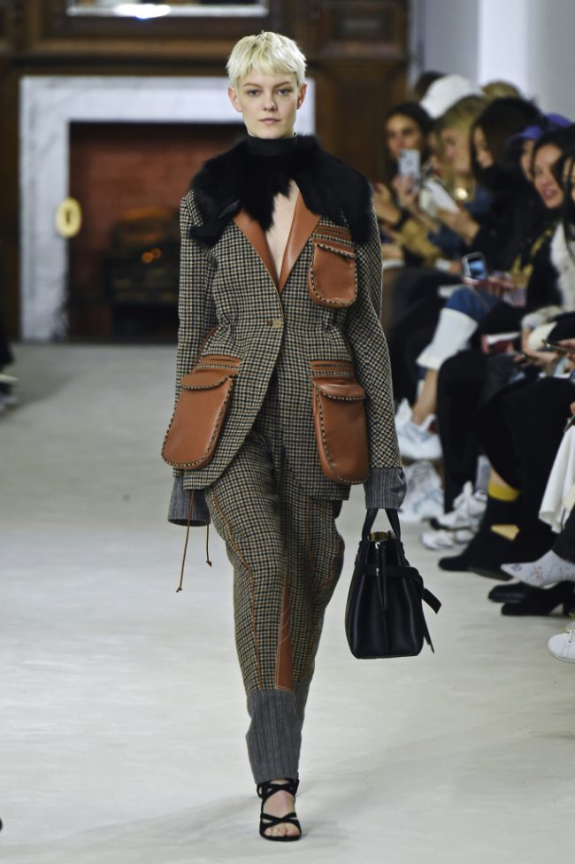 Loewe RTW Fall 2018 - Paris Fashion Week