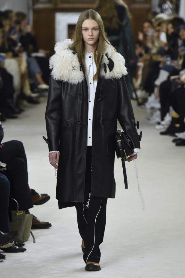 Loewe RTW Fall 2018 - Paris Fashion Week