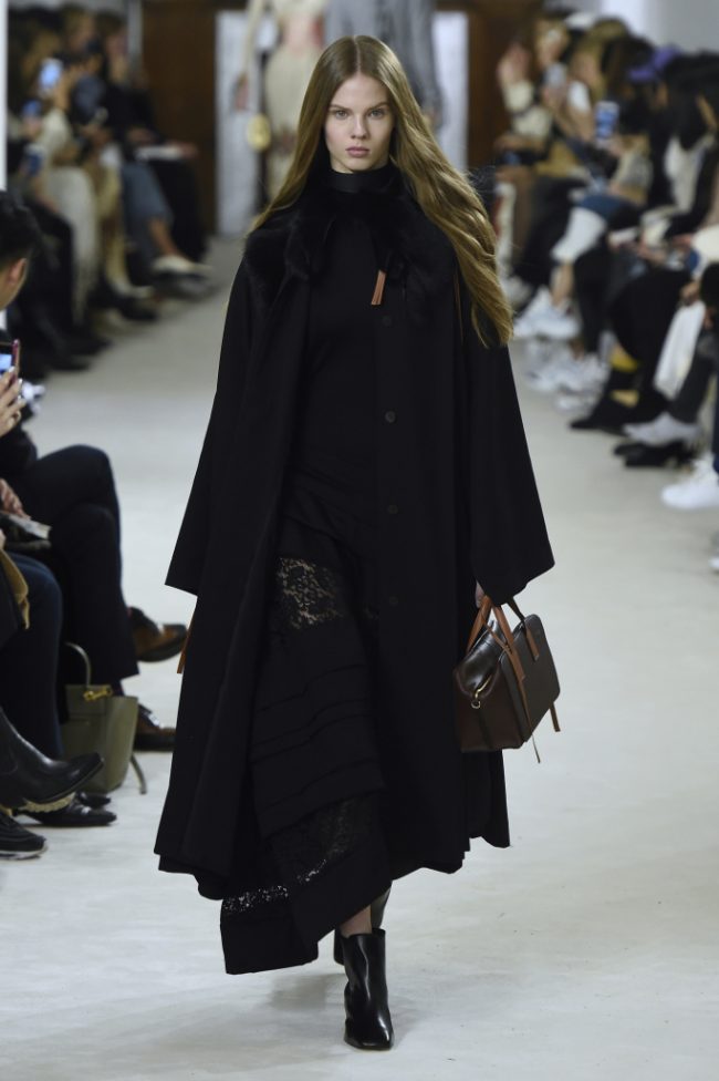 Loewe RTW Fall 2018 - Paris Fashion Week