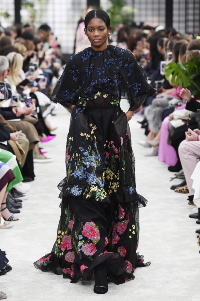 Valentino RTW Fall 2018 - Paris Fashion Week