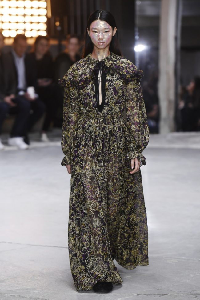 Giambattista Valli RTW Fall 2018 - Paris Fashion Week