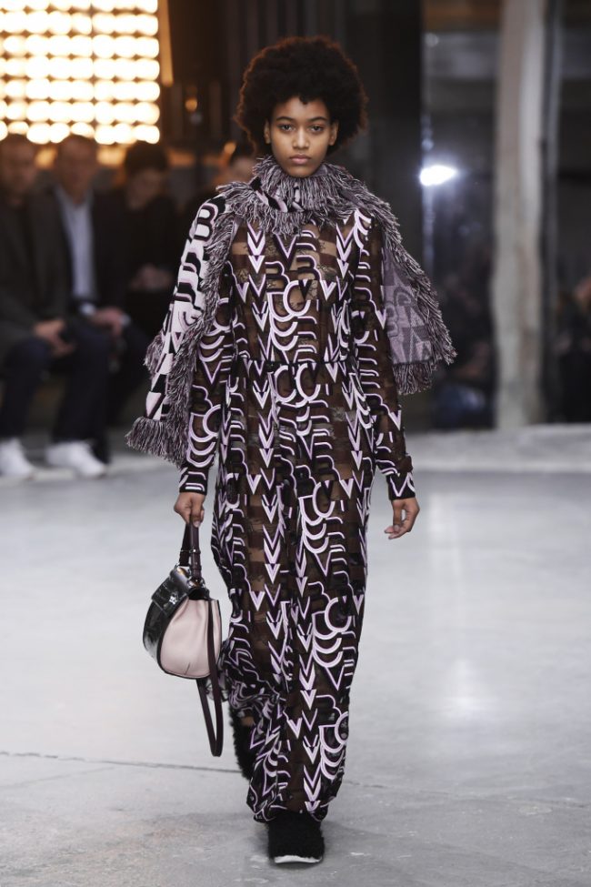 Giambattista Valli RTW Fall 2018 - Paris Fashion Week