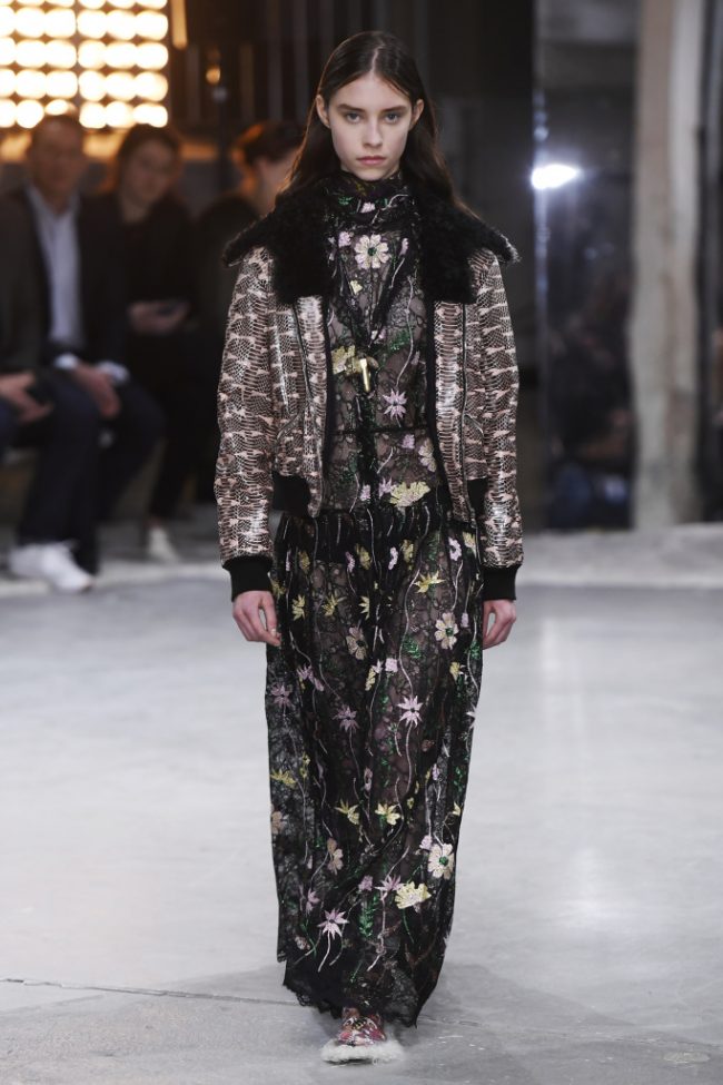 Giambattista Valli RTW Fall 2018 - Paris Fashion Week