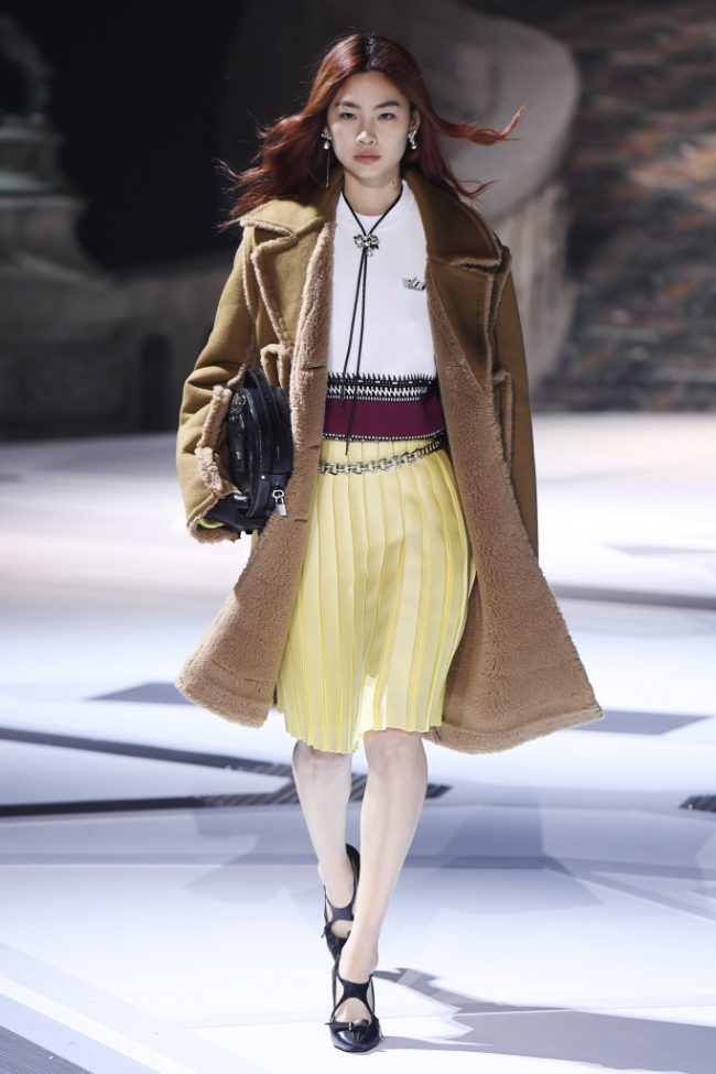 Louis Vuitton RTW Fall 2018 - Paris Fashion Week